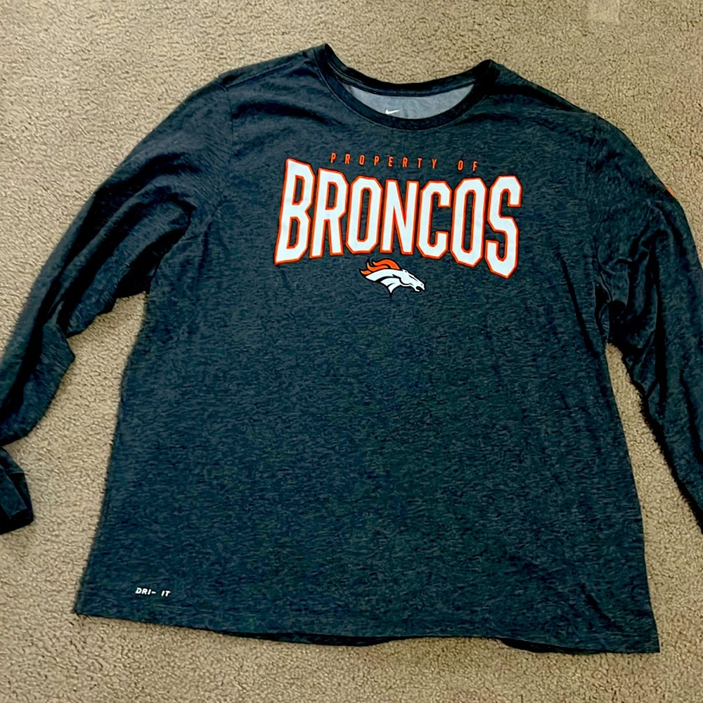 A Nike tee triple extra large, gray, broncos, NFL T-shirt long sleeve